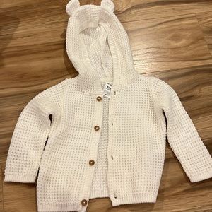 Bear hooded sweater